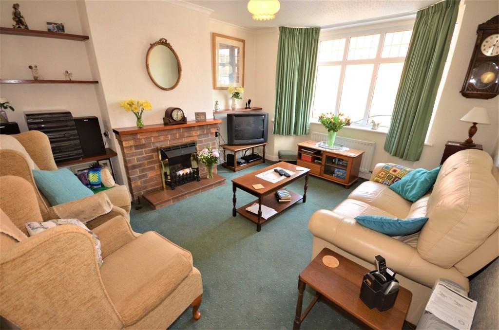 Whitney Road, Burton Latimer, Kettering 2 bed semidetached bungalow