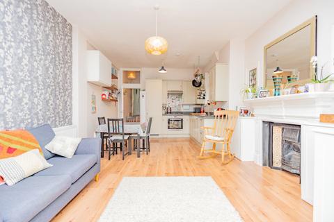 22a Alexandra Park Road, London, N10 2AB