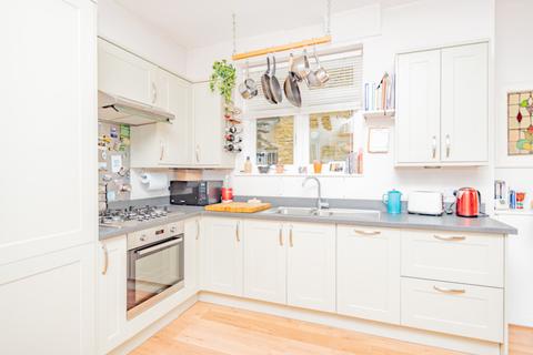 22a Alexandra Park Road, London, N10 2AB