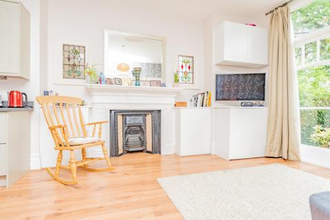 22a Alexandra Park Road, London, N10 2AB