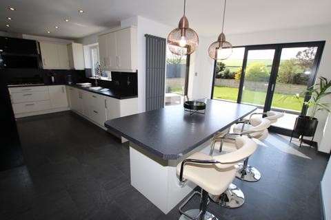 40 Fields End, Oxspring, Sheffield, S36 8WH