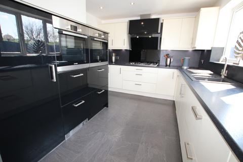 40 Fields End, Oxspring, Sheffield, S36 8WH