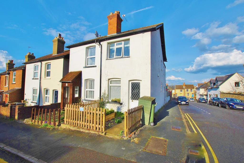 Ludlow Road 3 bed semidetached house £1,795 pcm (£414 pw)