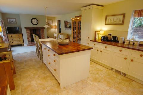 3 bedroom cottage for sale, Legbourne LN11 8LS