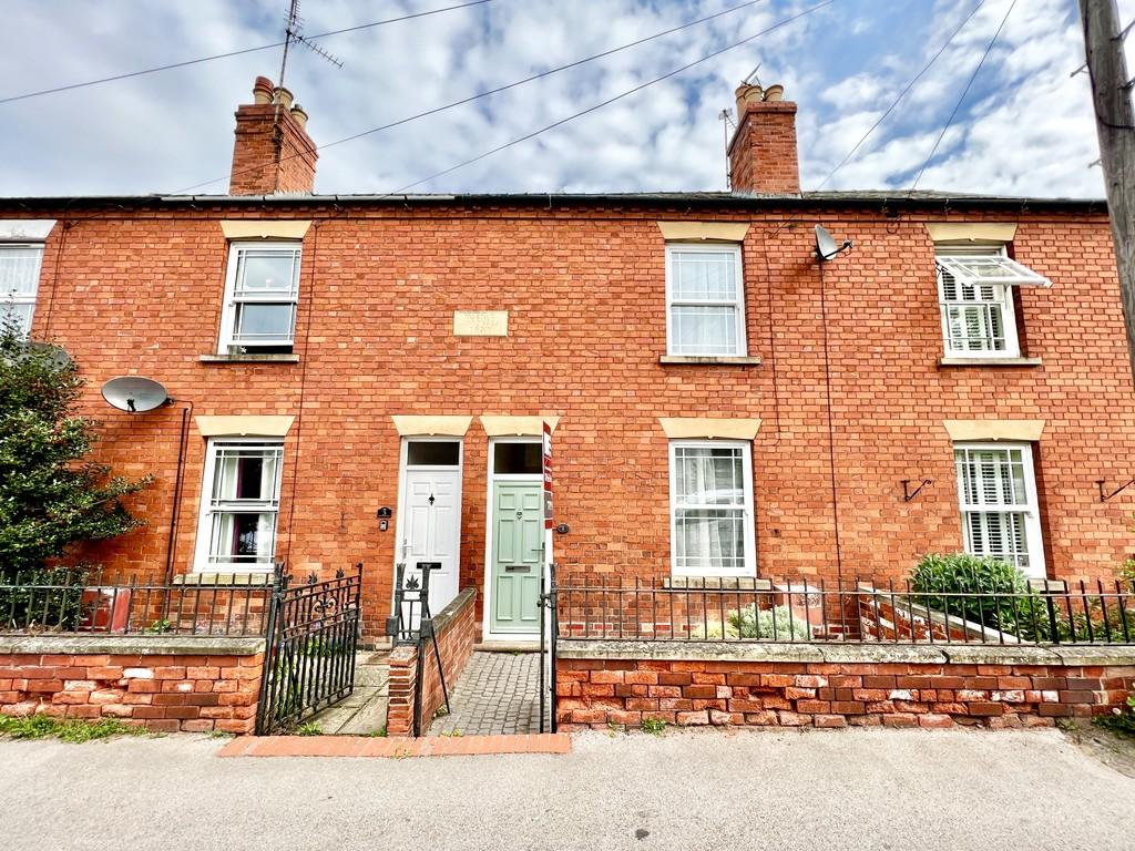 Easthorpe, Southwell 2 bed terraced house £900 pcm (£208 pw)