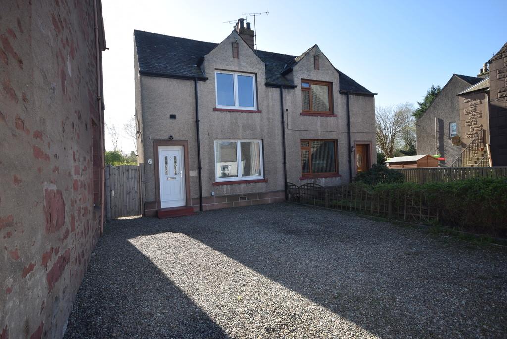 Street, Coupar Angus 3 bed semidetached house £160,000