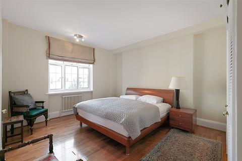 2 bedroom flat to rent, Kenton Court, Kensington High Street, London