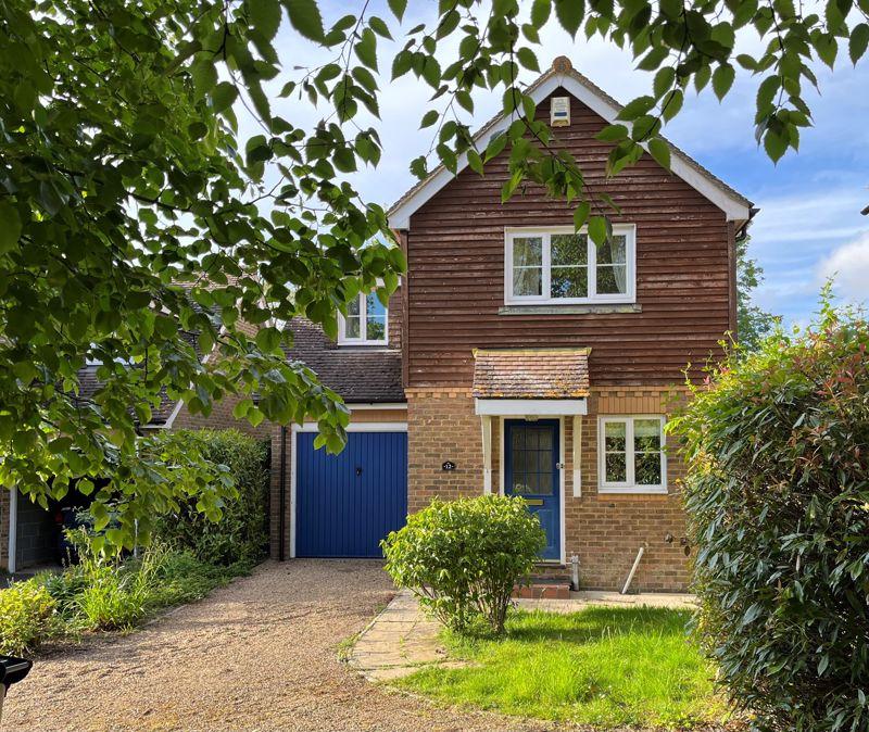 Blunden Drive, Cuckfield 3 bed detached house for sale £550,000