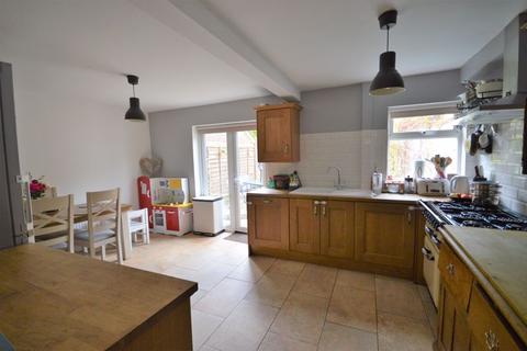 115 Lion Lane, Haslemere, GU27 1JL