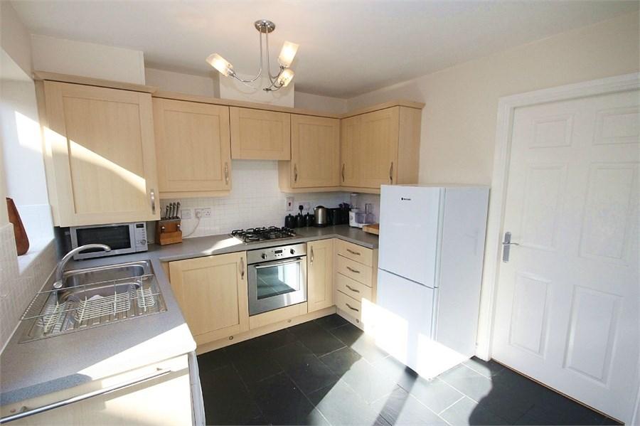 Thorneycroft Drive, Warrington, WA1 2 bed terraced house £695 pcm (£