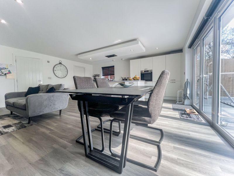 Kitchen dining area