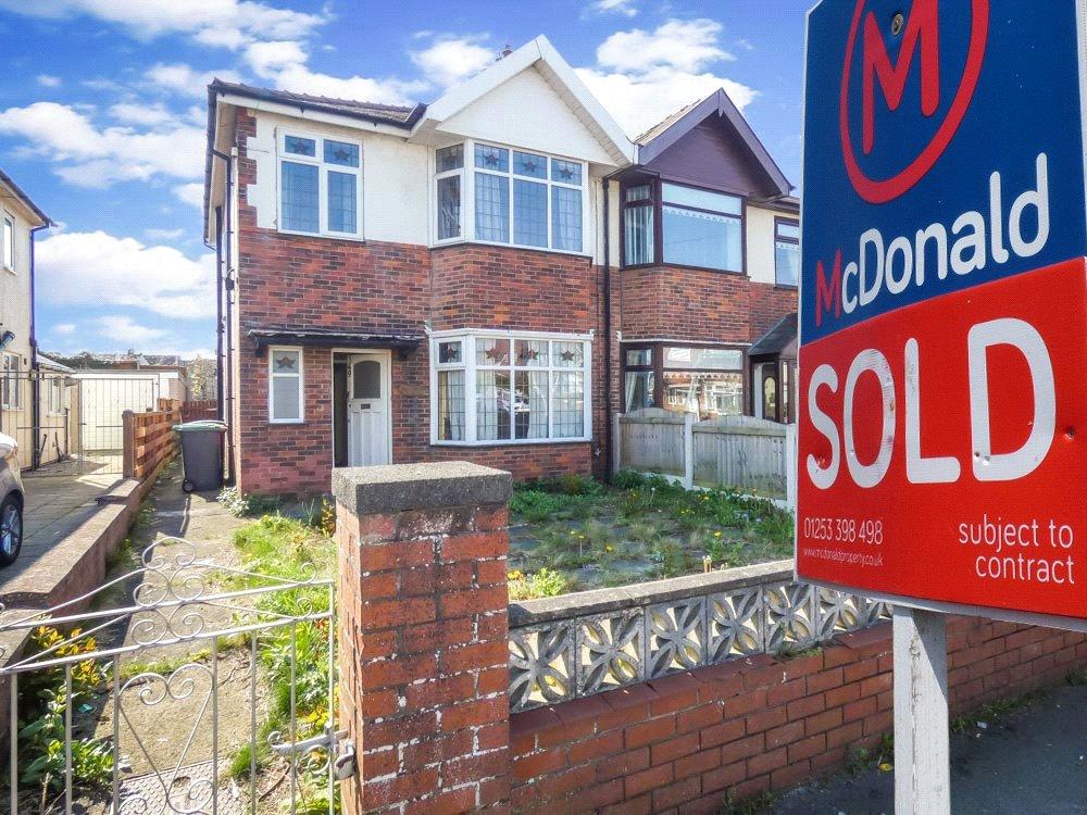 Warley Road, North Shore, Blackpool 3 bed semidetached house £124,950