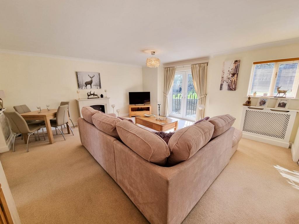 21 Bramley Court April2022 (4)
