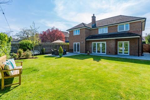 Middleview Faringdon Road, Southmoor, Abingdon, OX13 5BG