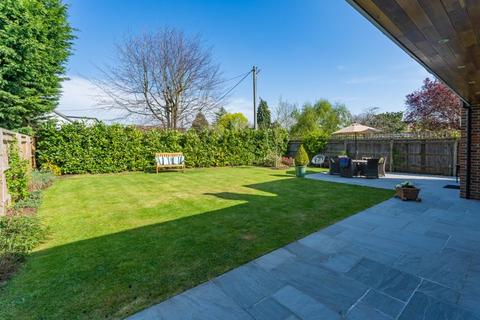 Middleview Faringdon Road, Southmoor, Abingdon, OX13 5BG