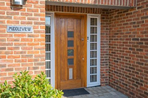 Middleview Faringdon Road, Southmoor, Abingdon, OX13 5BG