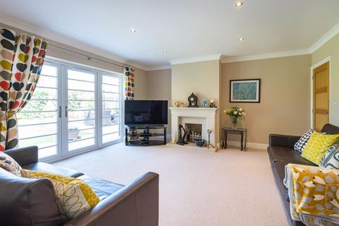 Middleview Faringdon Road, Southmoor, Abingdon, OX13 5BG