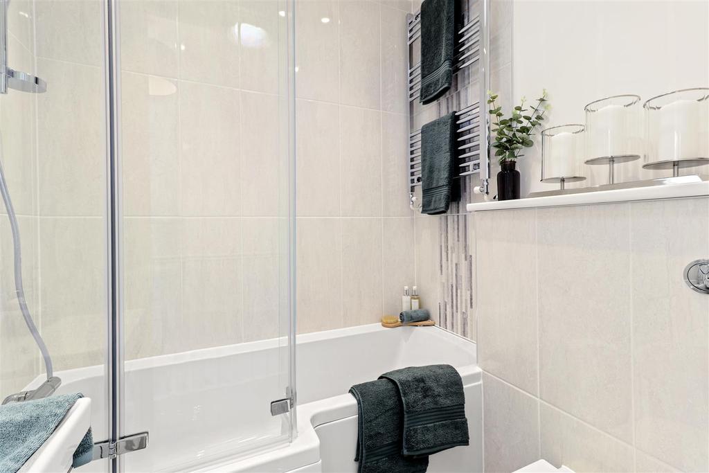 Main Bathroom