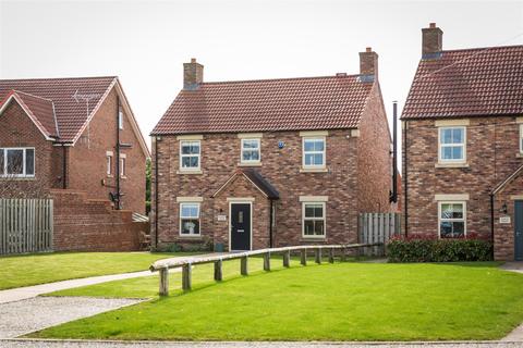 Meadow House Back Lane, Langthorpe, York, YO51 9FE