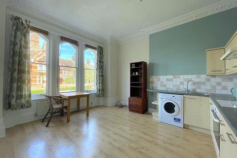 1 bedroom flat for sale - South Road, Faversham
