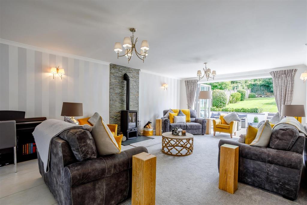 Dalehouse Lane, Kenilworth 4 bed detached house £650,000