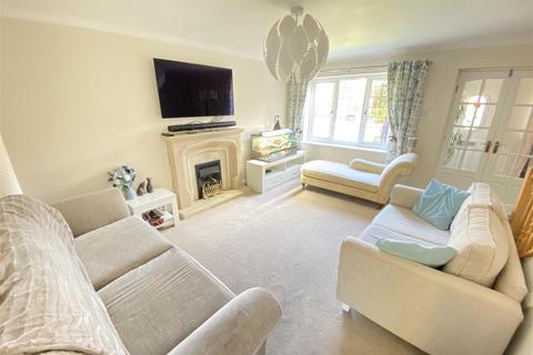 62 Turnberry Drive, Wilmslow, SK9 2QN