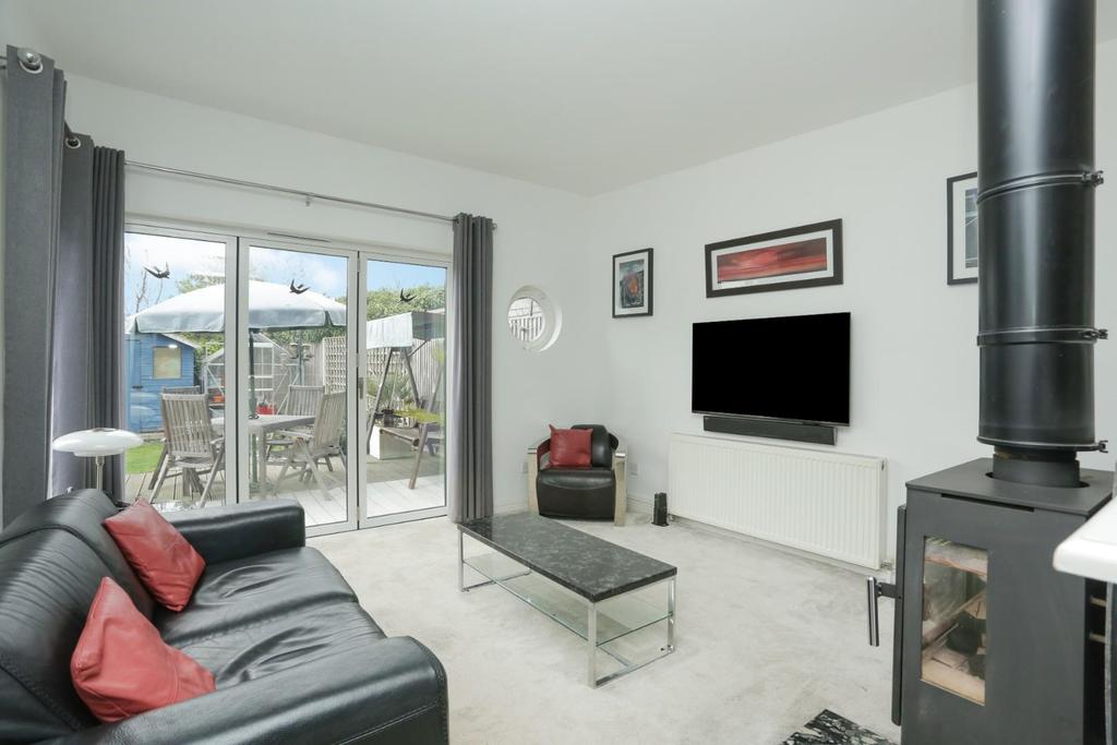 Hodgson Road, Seasalter, Whitstable 2 bed bungalow £600,000