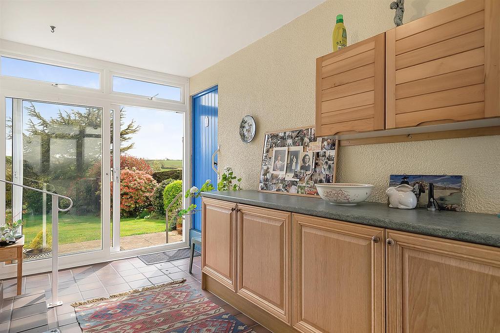 Kitchen to Garden.jpg