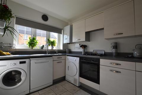 48 Castleton Grove, Haverfordwest, SA62 4AF