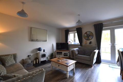 48 Castleton Grove, Haverfordwest, SA62 4AF
