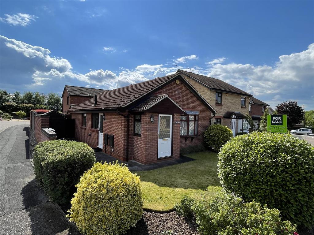 Kew Close, West Bridgford, Nottingham 2 bed detached bungalow £270,000