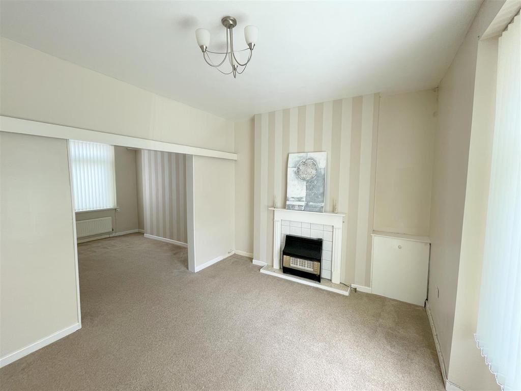 Cwmbath Road, Morriston, Swansea 4 bed end of terrace house £165,000