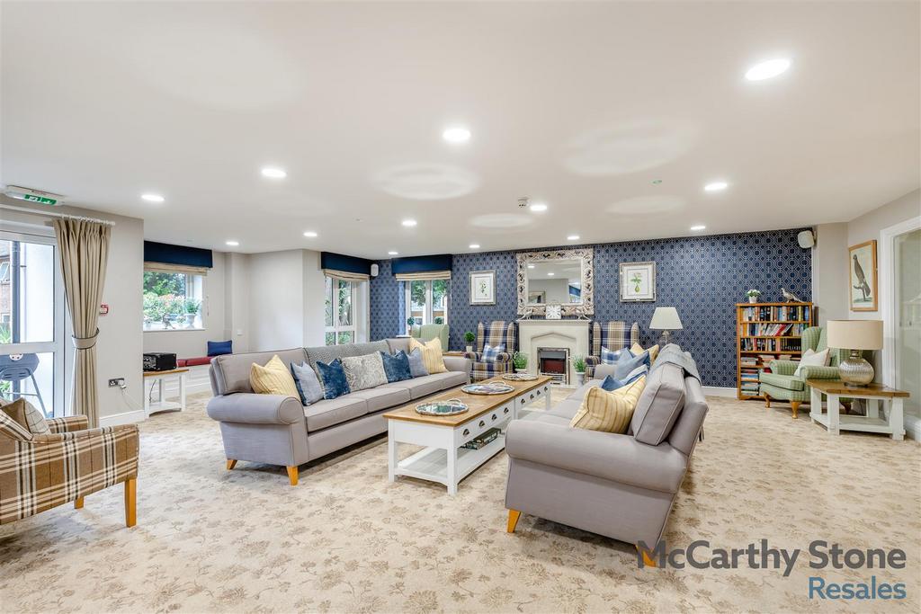 8660432-interior01.jpg