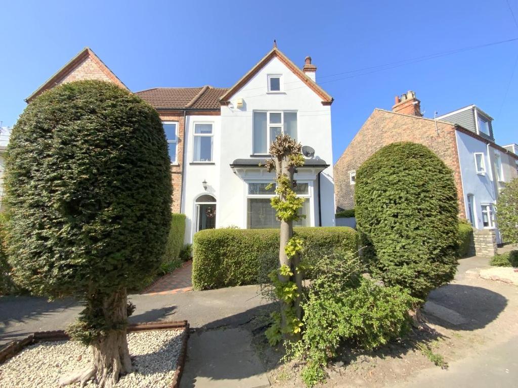 Brooklands Avenue, Cleethorpes 4 bed semidetached house for sale £