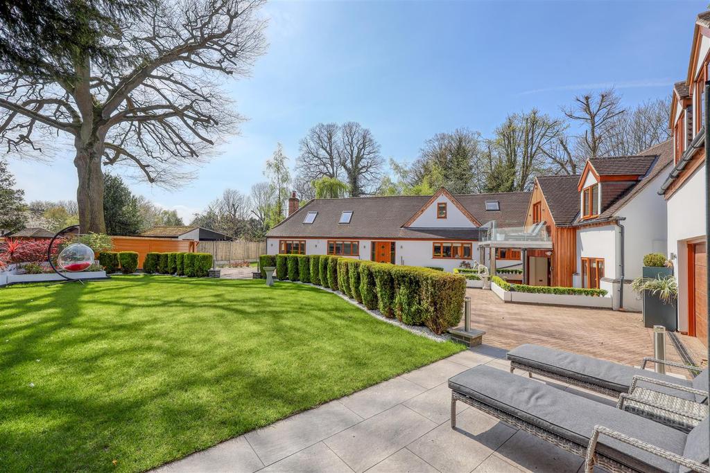 The Stables, Kirkby Mallory 5 bed detached house £1,195,000