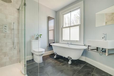 42a Allfarthing Lane, London, SW18 2AJ