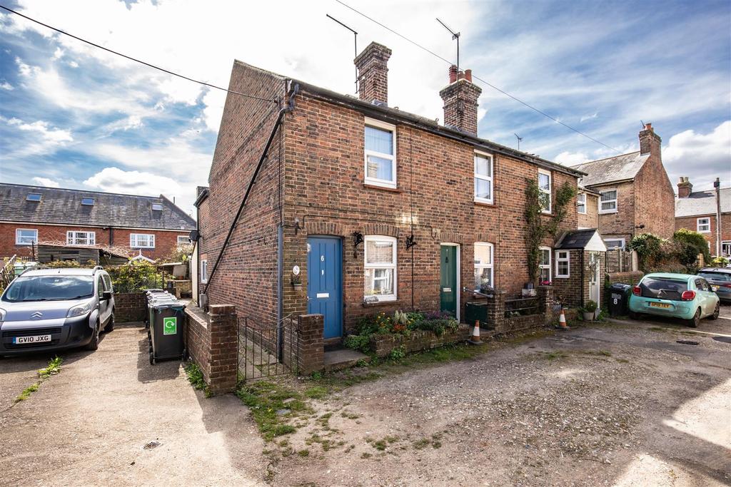 Albert Road, Uckfield 3 bed cottage £200,000