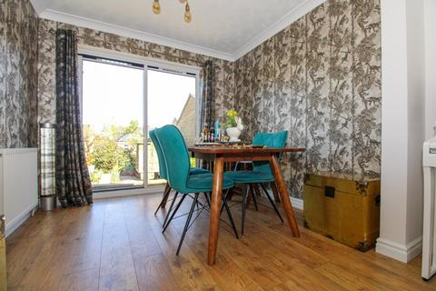 26 Tenterfields, Apperley Bridge, Bradford, BD10 0UN
