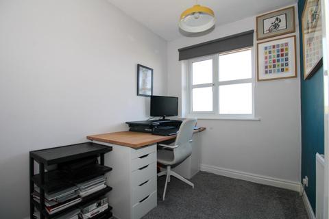 26 Tenterfields, Apperley Bridge, Bradford, BD10 0UN
