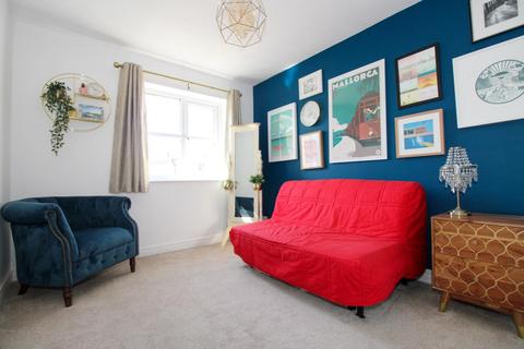 26 Tenterfields, Apperley Bridge, Bradford, BD10 0UN