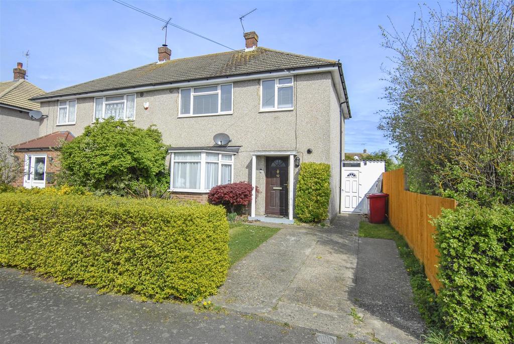 Moreton Way, Cippenham 3 bed semidetached house £425,000