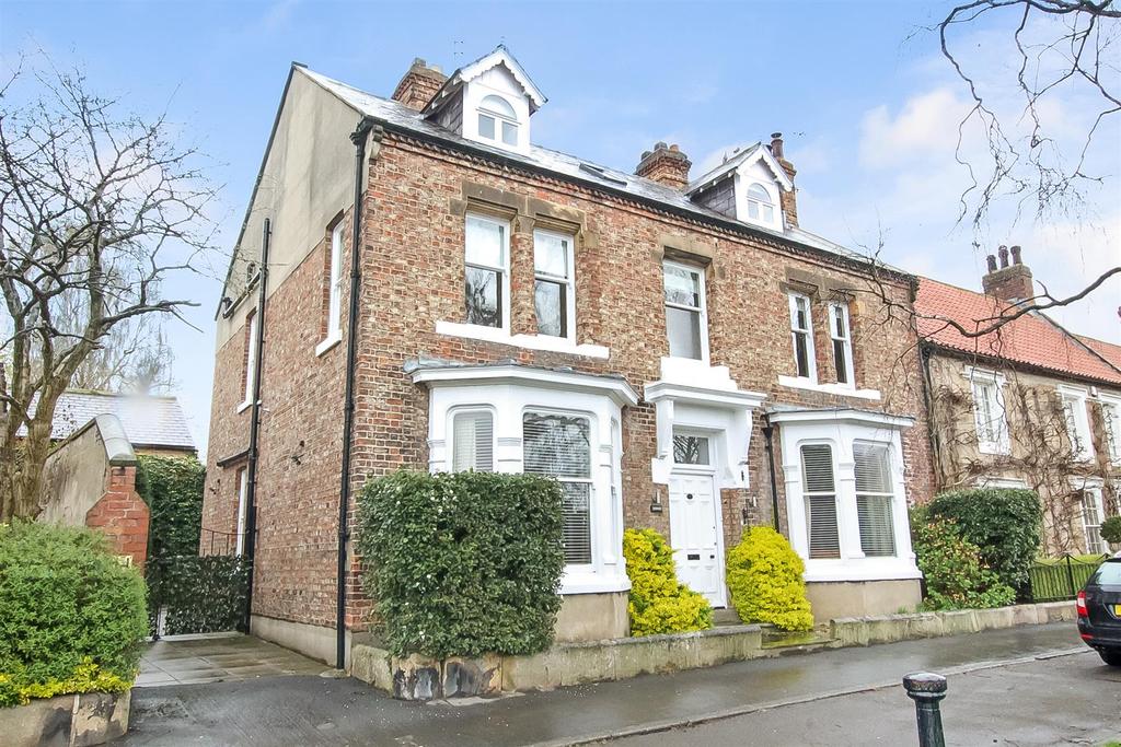 The Green, Hurworth, Darlington 5 bed semidetached house for sale £