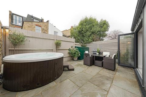 29a Brathway Road, London, SW18 4BE