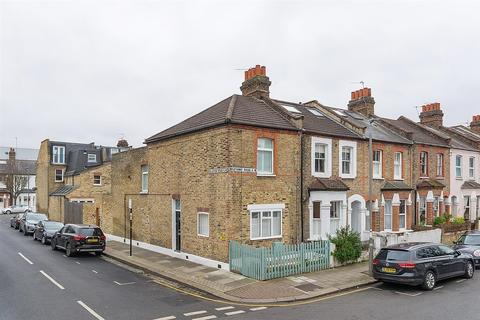 29a Brathway Road, London, SW18 4BE