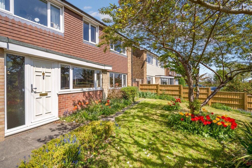 Carlton Road, Reigate, RH2 4 bed detached house for sale £675,000