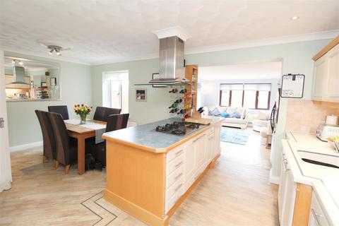 3 Delius Close, Browns Wood, Milton Keynes, MK7 8DA