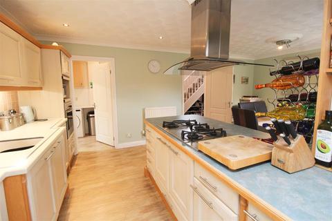 3 Delius Close, Browns Wood, Milton Keynes, MK7 8DA