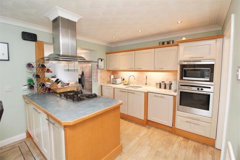3 Delius Close, Browns Wood, Milton Keynes, MK7 8DA