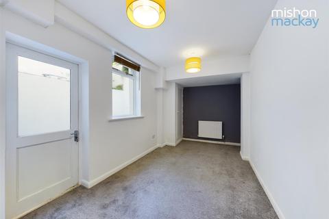 2 bedroom flat to rent - Albert Road, Brighton, BN1 3RL