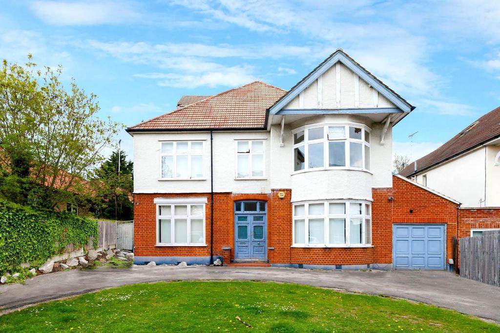 Snakes Lane West, Woodford Green 6 bed detached house £2,000,000